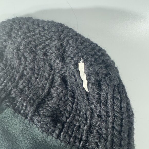 The North Face Cable Minna Beanie in Black - Picture 10 of 10